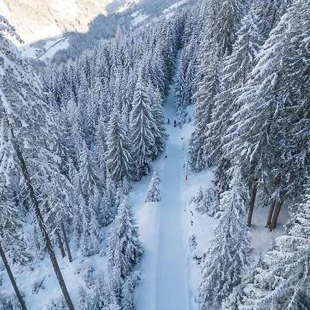 Moderne Mit Einer Wunderschönen Aussicht