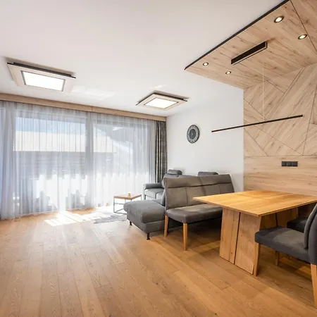 Moderne Mit Einer Wunderschoenen Aussicht In Der Residenz Silvretta, Inkl Silvretta Card Premium Apartamento