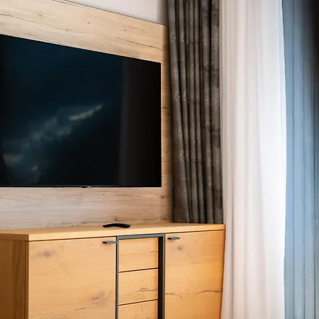 Apartamento Moderne Mit Einer Wunderschoenen Aussicht In Der Residenz Silvretta, Inkl Silvretta Card Premium