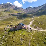 Moderne Mit Einer Wunderschoenen Aussicht In Der Residenz Silvretta דירה *
